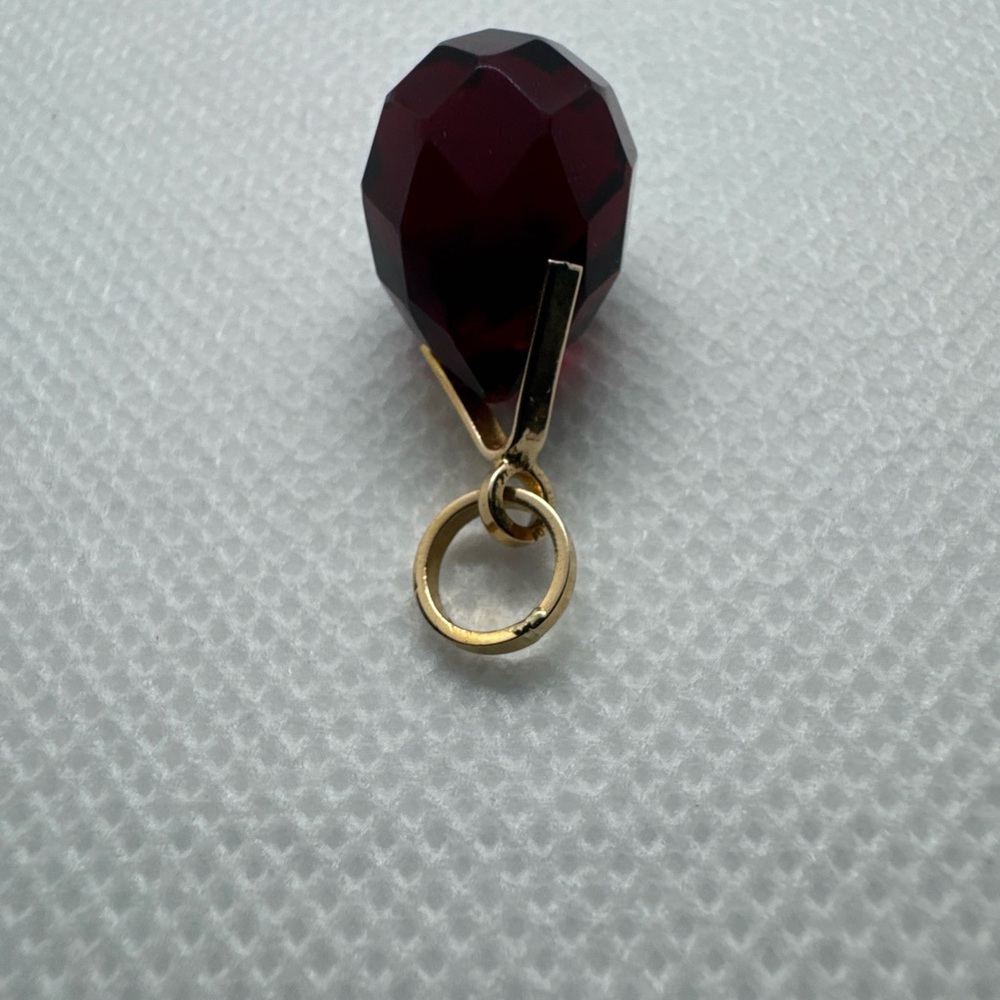 18K Yellow Gold Pendant/charm with Faceted Red Glass Teardrop, Birthstone, 750 - Picture 6 of 16